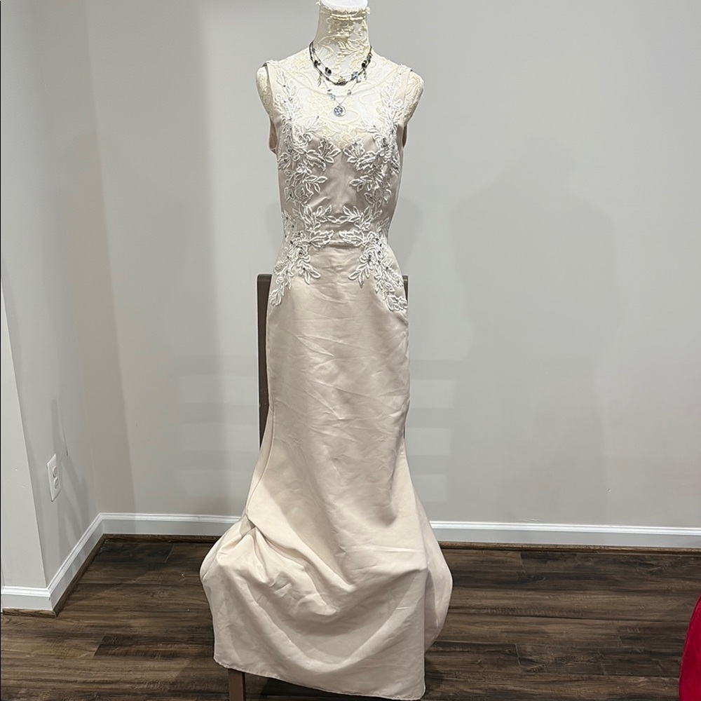 Carmen Marc Valvo Cream Wedding Dress